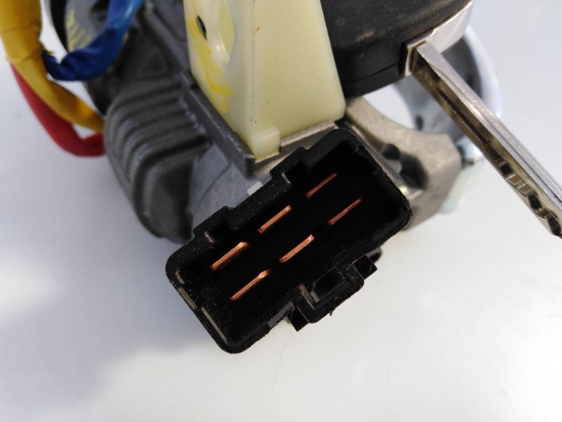 Recambio de antirrobo para kia cee´d drive referencia OEM IAM   E2-B5-54-1