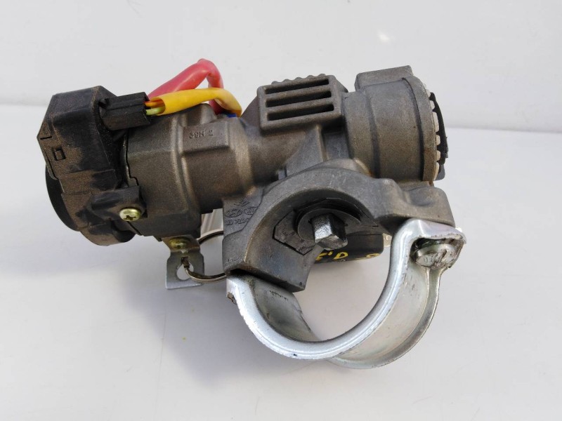 Recambio de antirrobo para kia cee´d drive referencia OEM IAM   E2-B5-54-1