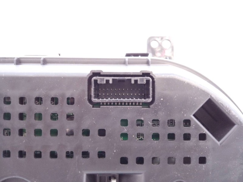 Recambio de cuadro instrumentos para hyundai ix35 classic 2wd referencia OEM IAM 940032Y090  E2-B5-44-2