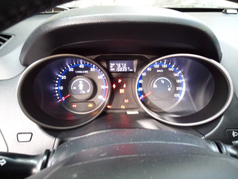 Recambio de cuadro instrumentos para hyundai ix35 classic 2wd referencia OEM IAM 940032Y090  E2-B5-44-2