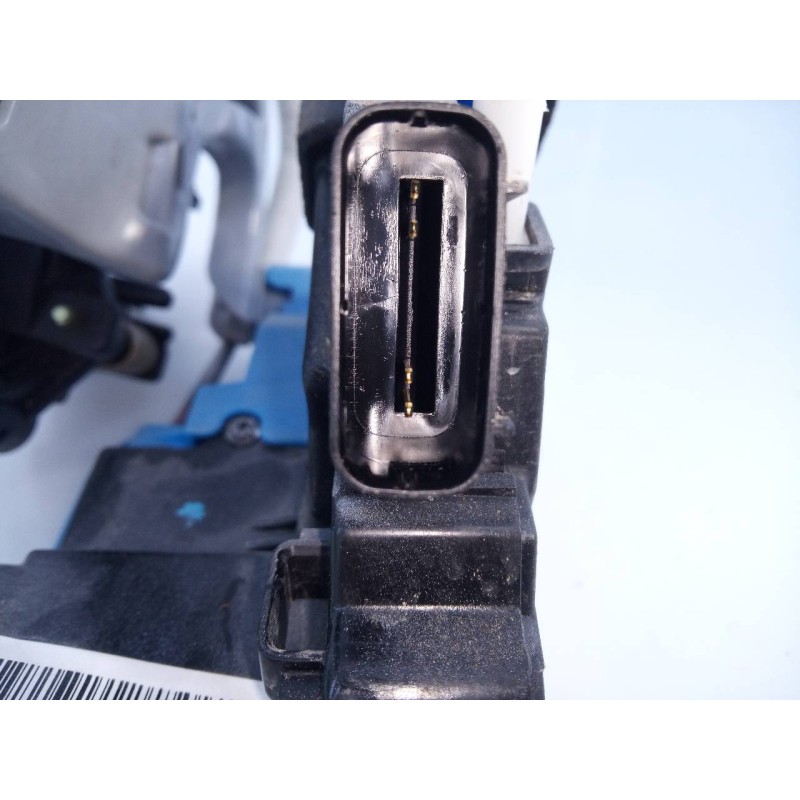 Recambio de cerradura puerta trasera derecha para kia cee´d drive referencia OEM IAM 81420A2100HIT  E2-B5-5-2