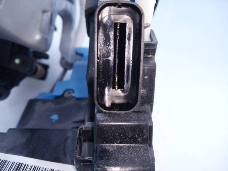 Recambio de cerradura puerta trasera derecha para kia cee´d drive referencia OEM IAM 81420A2100HIT  E2-B5-5-2