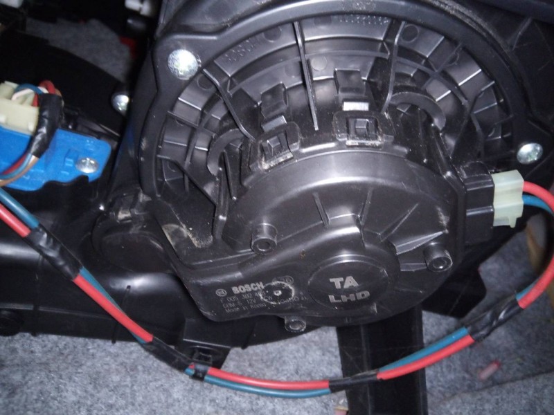 Recambio de ventilador calefaccion para kia picanto drive referencia OEM IAM F00S3B2468  