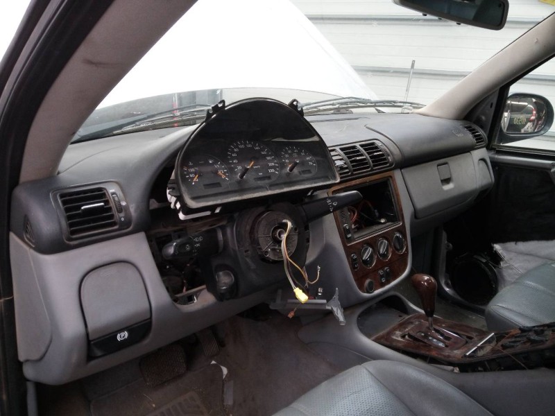 Recambio de salpicadero para mercedes-benz clase m (w163) 430 (163.172) referencia OEM IAM   