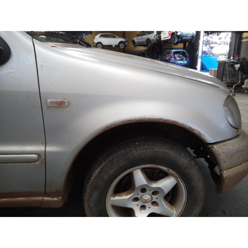 Recambio de aleta delantera derecha para mercedes-benz clase m (w163) 270 cdi (163.113) referencia OEM IAM   