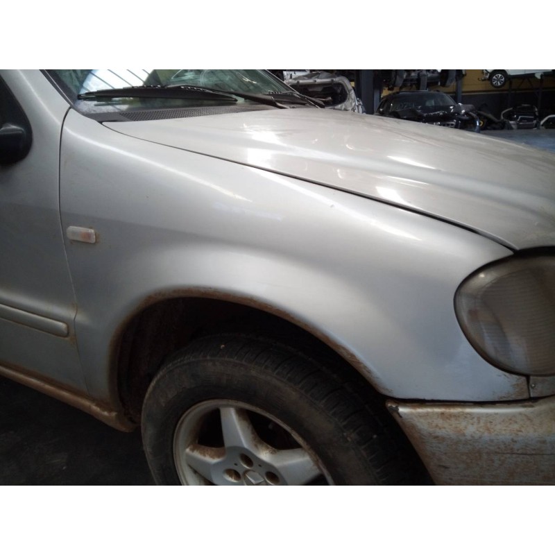 Recambio de aleta delantera derecha para mercedes-benz clase m (w163) 270 cdi (163.113) referencia OEM IAM   