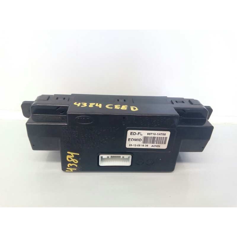 Recambio de pantalla multifuncion para kia cee´d emotion referencia OEM IAM 957101H700  937001H000