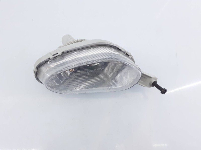 Recambio de faro antiniebla derecho para kia cee´d drive referencia OEM IAM 03BPL13384  E2-B5-44-2