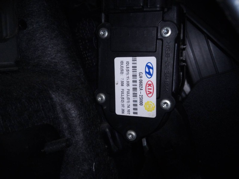 Recambio de pedal acelerador para hyundai ix35 classic 2wd referencia OEM IAM GJH0602A2S000  