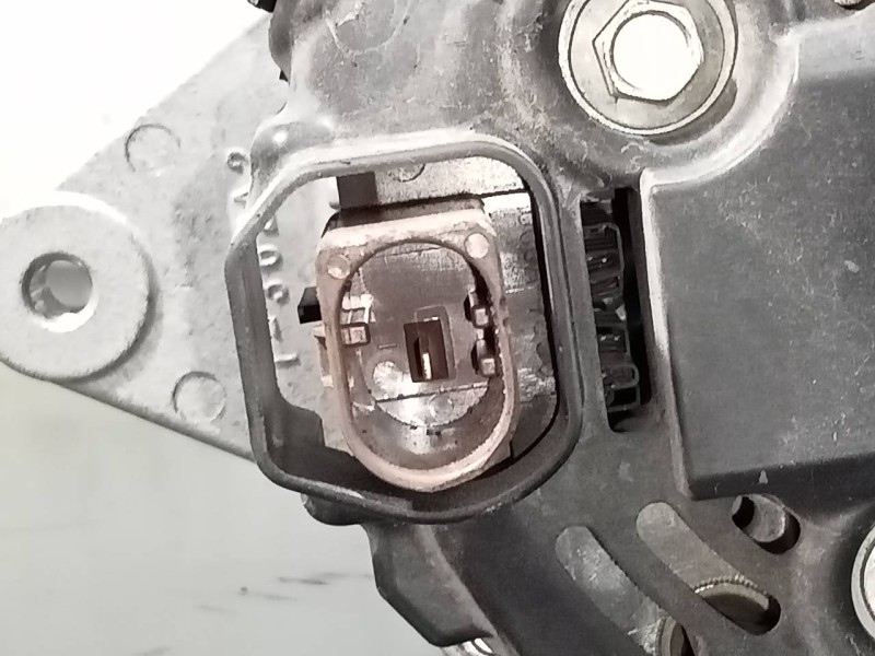 Recambio de alternador para suzuki swift (az) gle referencia OEM IAM 3140081P0 1042112300 P3-A4-3-3