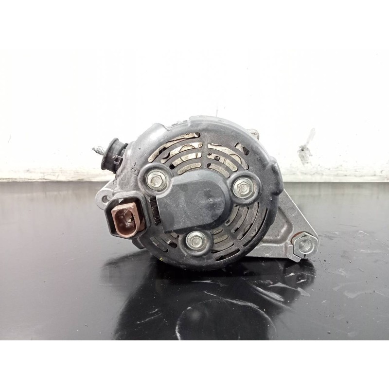 Recambio de alternador para suzuki swift (az) gle referencia OEM IAM 3140081P0 1042112300 P3-A4-3-3