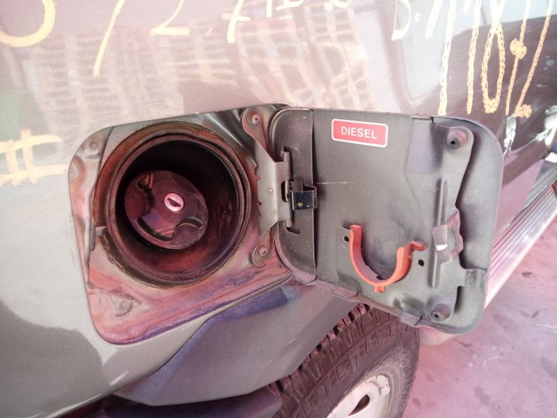 Recambio de tapa exterior combustible para nissan terrano/terrano.ii (r20) aventura referencia OEM IAM   