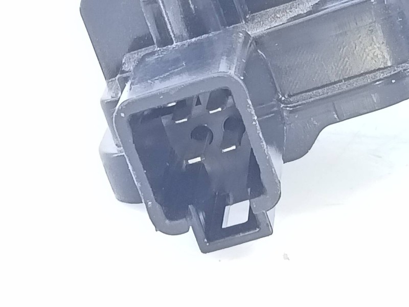 Recambio de cerradura maletero / porton para suzuki swift (az) gle referencia OEM IAM   E2-A3-55-2
