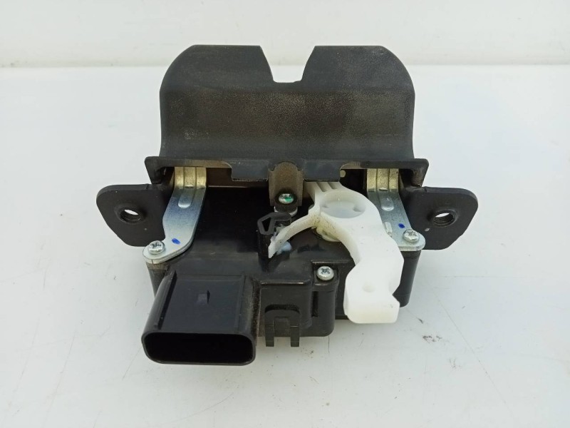 Recambio de cerradura maletero / porton para kia sportage drive 2wd referencia OEM IAM   E2-B5-55-1