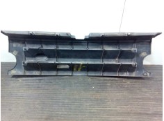 Recambio de rejilla delantera para land rover discovery v6 td s referencia OEM IAM   P2-A2-38 2