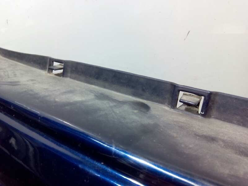 Recambio de rejilla delantera para land rover discovery v6 td s referencia OEM IAM   P2-A2-38