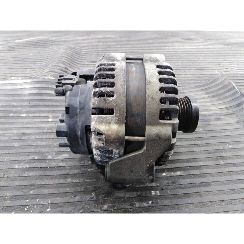 Recambio de alternador para ssangyong rodius referencia OEM IAM A1621543802  P3-A4-28-5