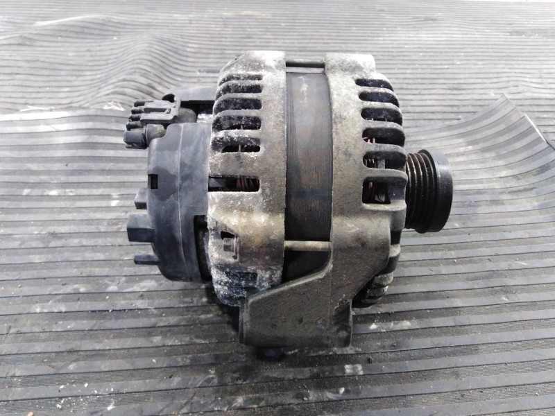 Recambio de alternador para ssangyong rodius referencia OEM IAM A1621543802  P3-A4-28-5