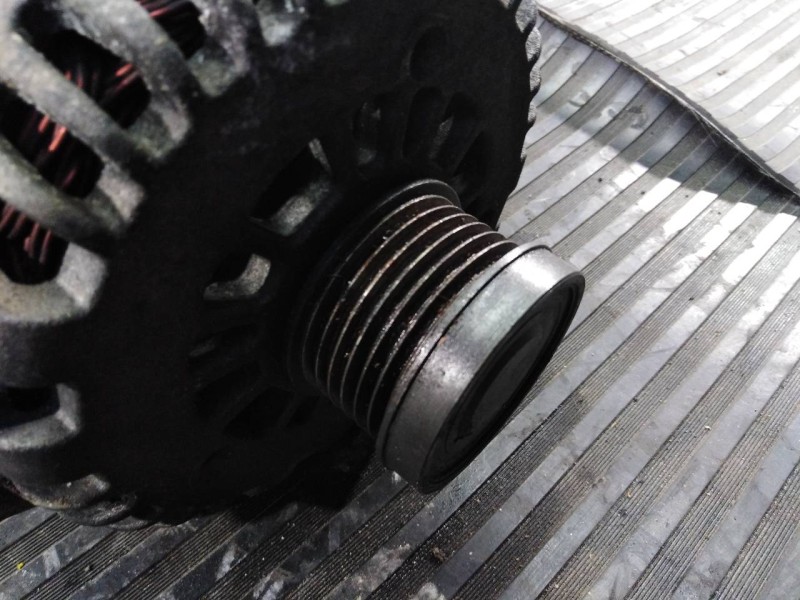 Recambio de alternador para ssangyong rodius referencia OEM IAM A1621543802  P3-A4-28-5