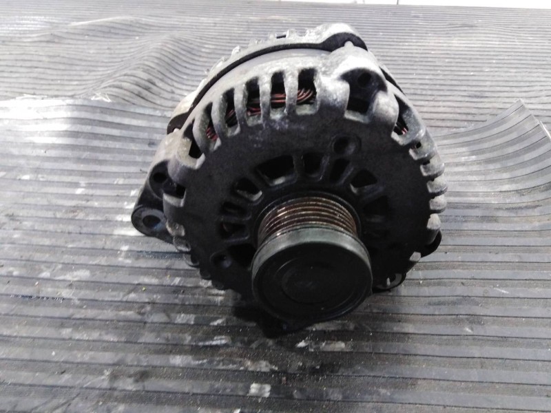 Recambio de alternador para ssangyong rodius referencia OEM IAM A1621543802  P3-A4-28-5