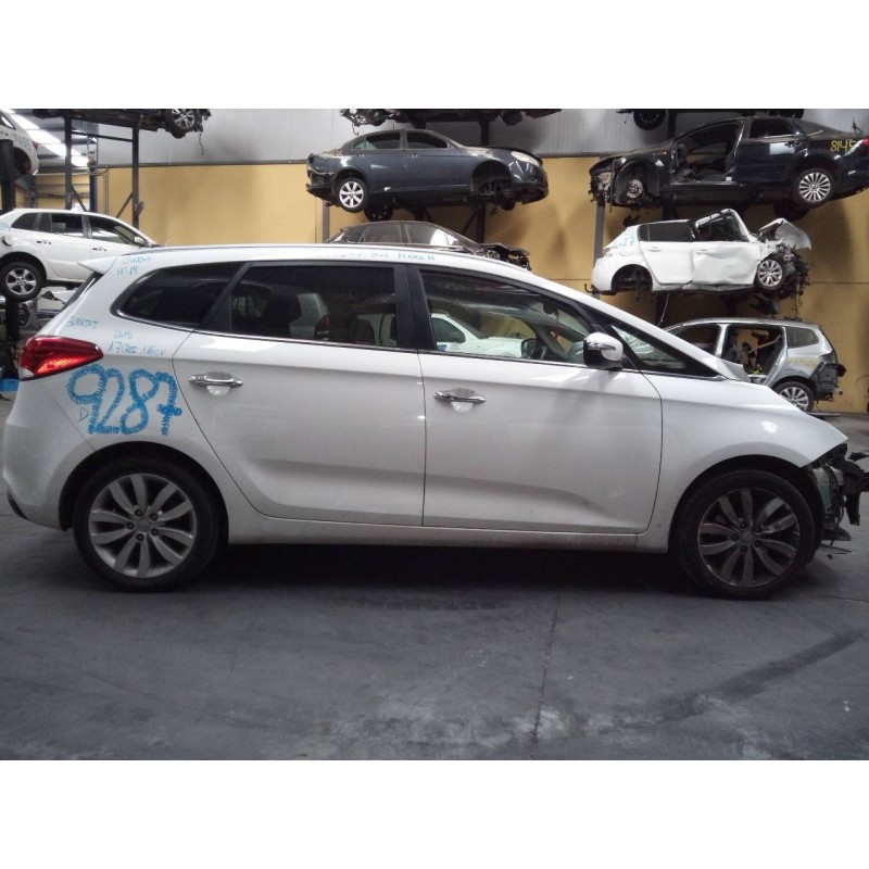 kia carens ( ) del año 2013