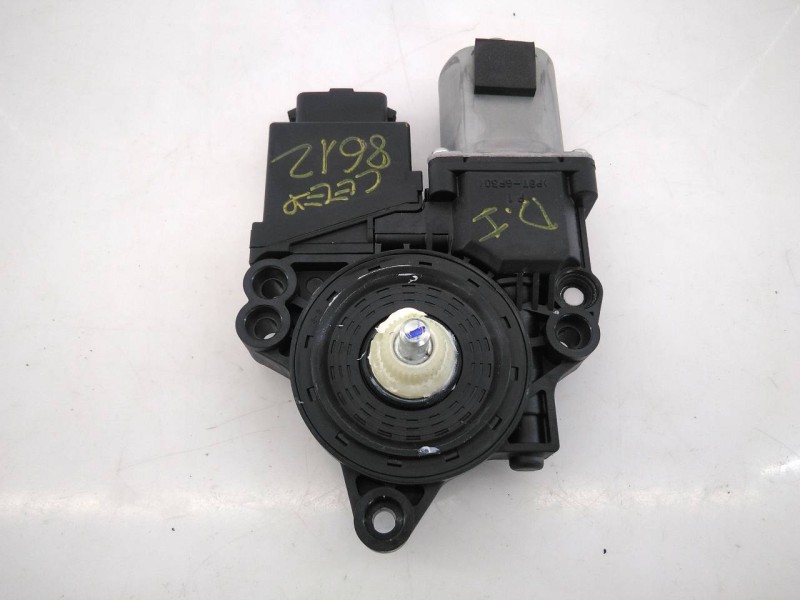 Recambio de motor elevalunas delantero izquierdo para kia cee´d drive referencia OEM IAM 82450A2010  E2-B5-8-2