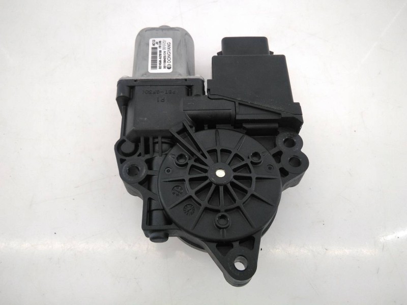 Recambio de motor elevalunas delantero izquierdo para kia cee´d drive referencia OEM IAM 82450A2010  E2-B5-8-2
