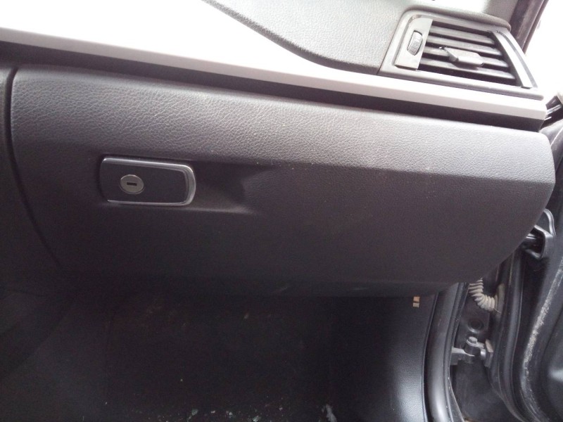 Recambio de guantera para bmw serie 3 lim. (f30) 320d referencia OEM IAM   