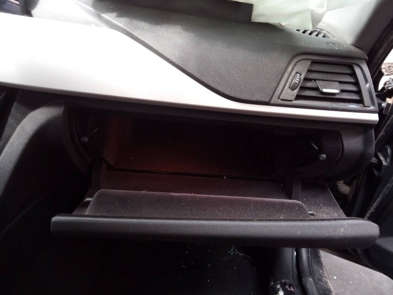Recambio de guantera para bmw serie 3 lim. (f30) 320d referencia OEM IAM   