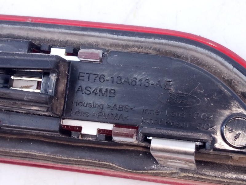 Recambio de luz central de freno para ford tourneo courier (c4a) trend referencia OEM IAM ET7613A613AE  E2-B3-54-2