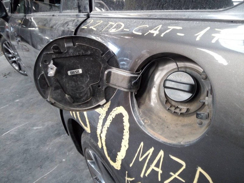 Recambio de tapa exterior combustible para mazda 6 kombi ()(.2012) luxury referencia OEM IAM   