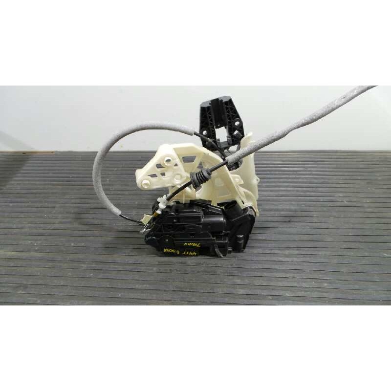 Recambio de cerradura puerta delantera derecha para volkswagen tiguan (5n1) +motion referencia OEM IAM 5N1837016C  E1-B6-36-4