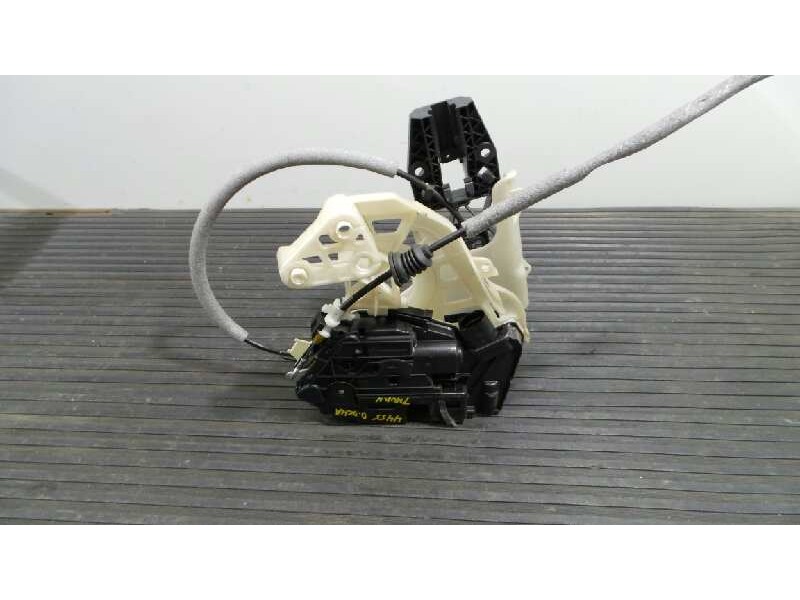 Recambio de cerradura puerta delantera derecha para volkswagen tiguan (5n1) +motion referencia OEM IAM 5N1837016C  E1-B6-36-4