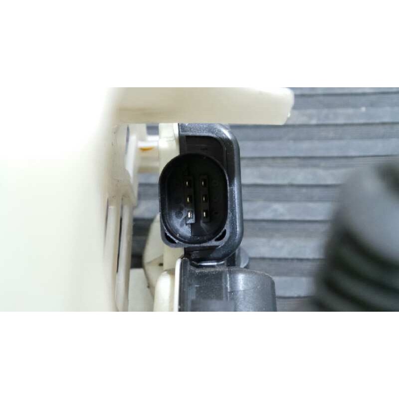 Recambio de cerradura puerta delantera derecha para volkswagen tiguan (5n1) +motion referencia OEM IAM 5N1837016C  E1-B6-36-4