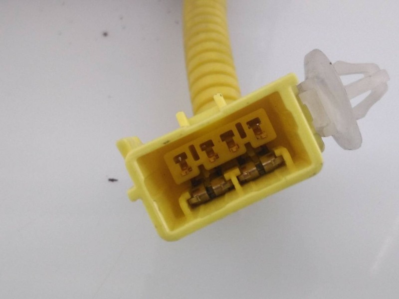 Recambio de airbag delantero derecho para toyota avensis wagon (t25) 2.0 d-4d executive referencia OEM IAM 7397005070 4003701 E2