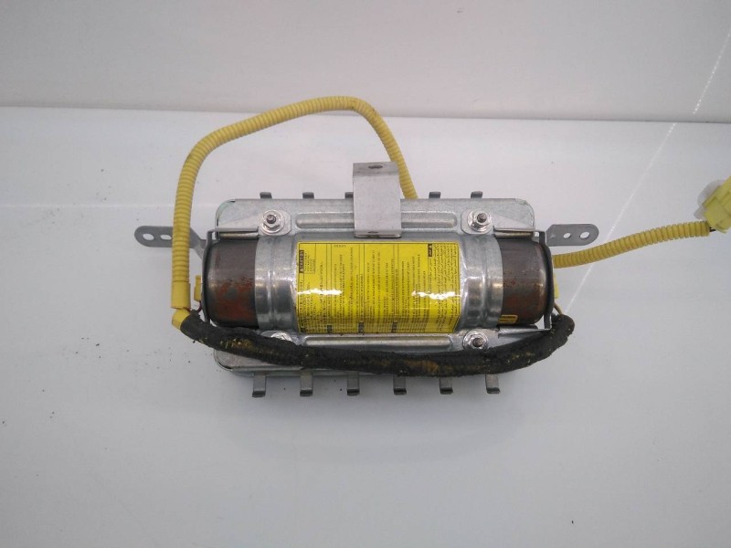 Recambio de airbag delantero derecho para toyota avensis wagon (t25) 2.0 d-4d executive referencia OEM IAM 7397005070 4003701 E2