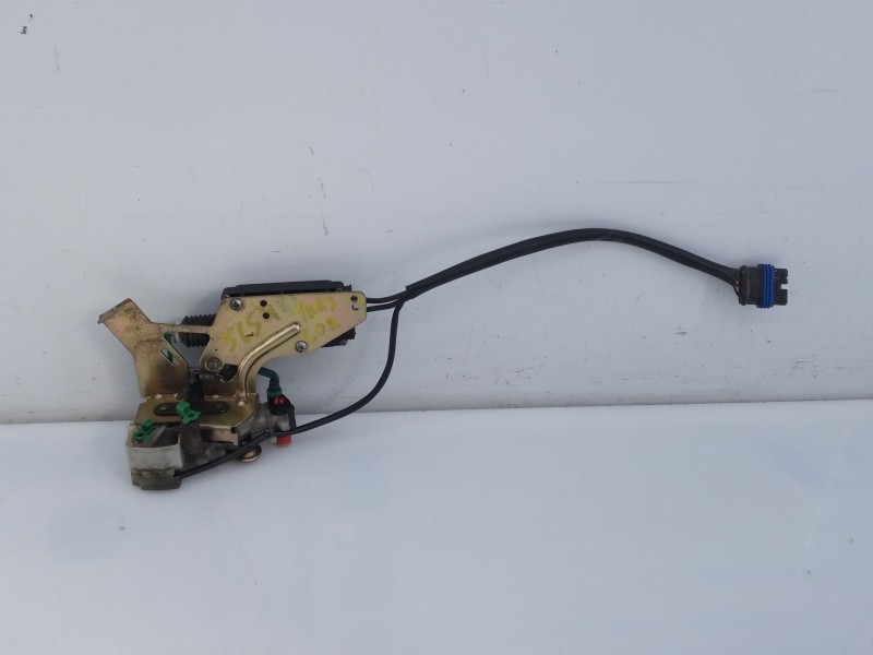 Recambio de cerradura puerta trasera derecha para » otros... mahindra goa referencia OEM IAM   E3-B6-56-1