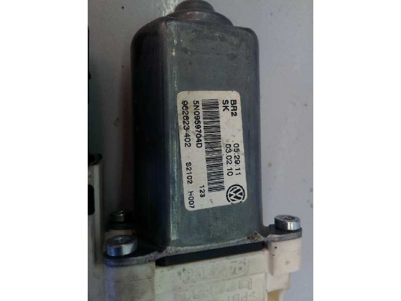 Recambio de motor elevalunas trasero derecho para volkswagen tiguan (5n1) +motion referencia OEM IAM 5N0959704D 962623402 E1-B6-