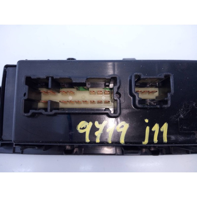 Recambio de mando elevalunas delantero izquierdo para nissan qashqai (j11) acenta referencia OEM IAM   E3-B4-22-1