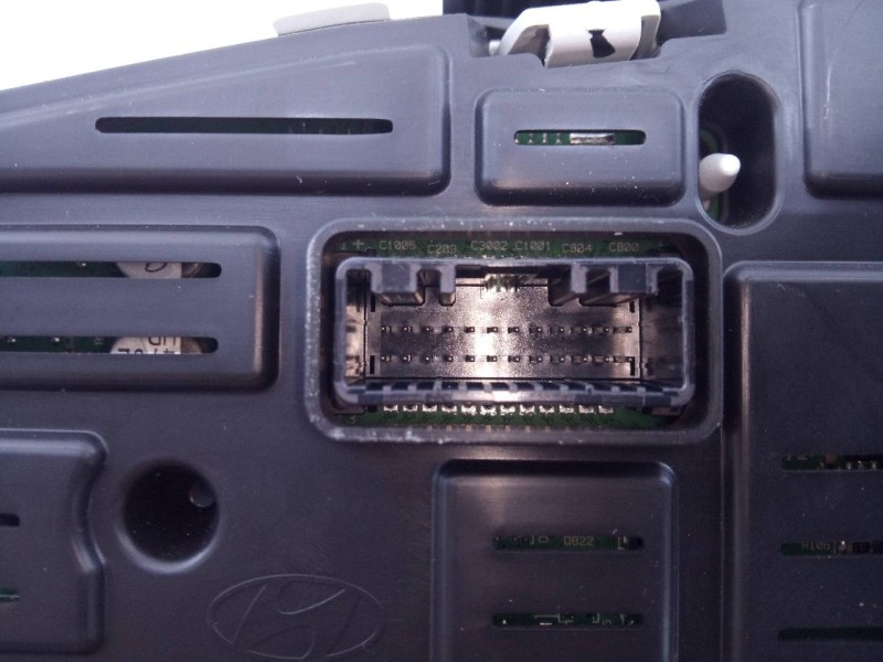 Recambio de cuadro instrumentos para hyundai i10 tecno referencia OEM IAM 10A855A  E3-A3-35-4