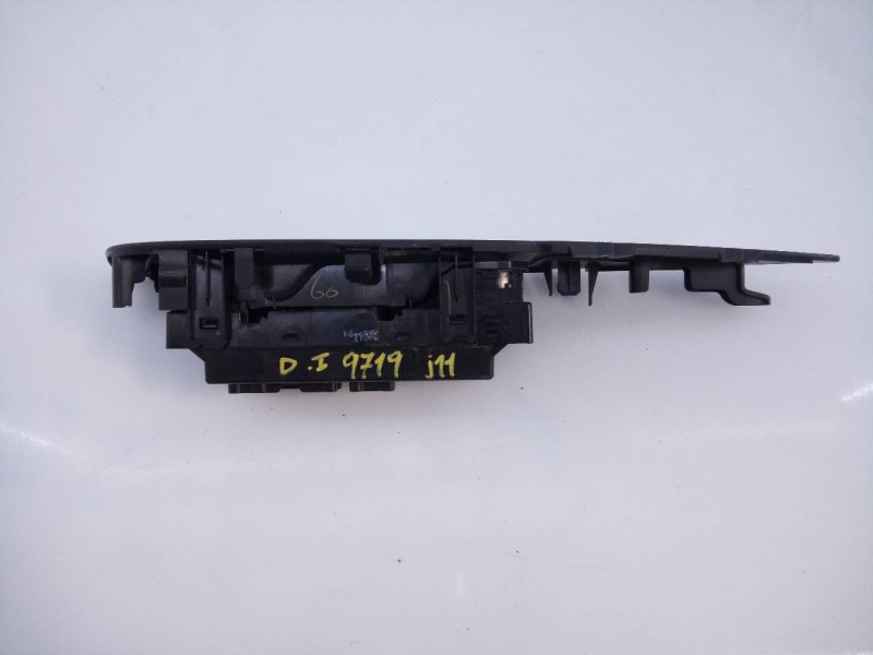 Recambio de mando elevalunas delantero izquierdo para nissan qashqai (j11) acenta referencia OEM IAM   E3-B4-22-1