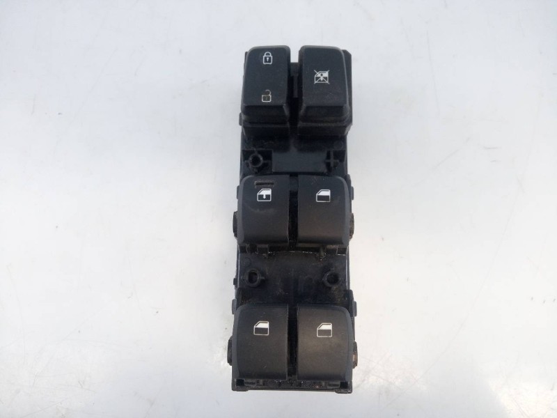 Recambio de mando elevalunas delantero izquierdo para hyundai kona referencia OEM IAM 93570J9000  E3-A3-34-2