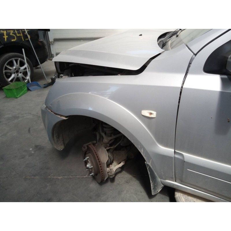 Recambio de aleta delantera izquierda para kia sorento 2.5 crdi concept referencia OEM IAM   