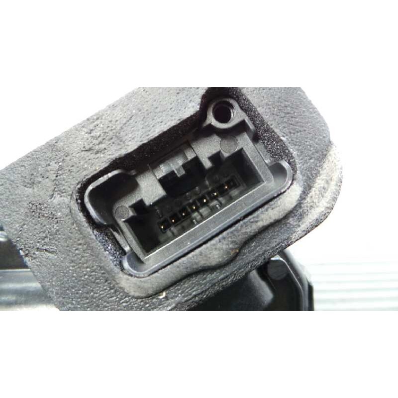 Recambio de cerradura puerta delantera derecha para volkswagen touran (5t1) advance bmt referencia OEM IAM 5TB837016A  E1-B6-36-