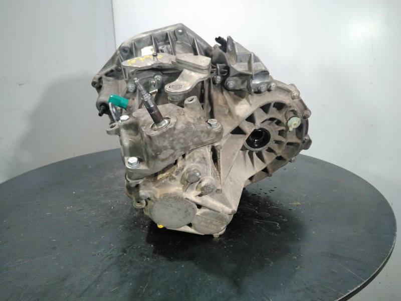 Recambio de caja cambios para renault clio iii exception referencia OEM IAM TL4002  M1-B3-82