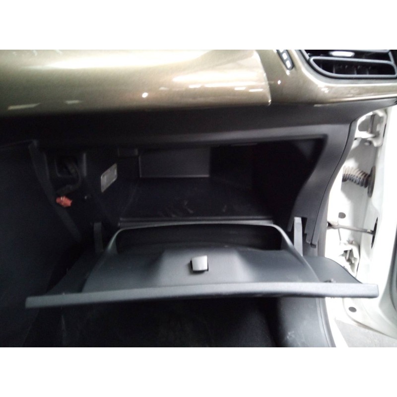 Recambio de guantera para citroën c3 attraction referencia OEM IAM   