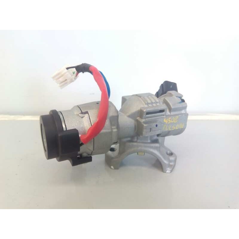 Recambio de antirrobo para hyundai tucson essence bluedrive 2wd referencia OEM IAM   E2-B5-4-2