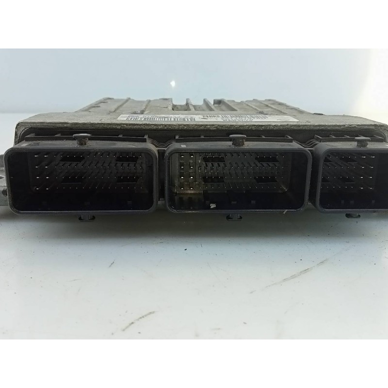 Recambio de centralita motor uce para renault megane iii sport tourer limited referencia OEM IAM 237101478R 237100037R 
