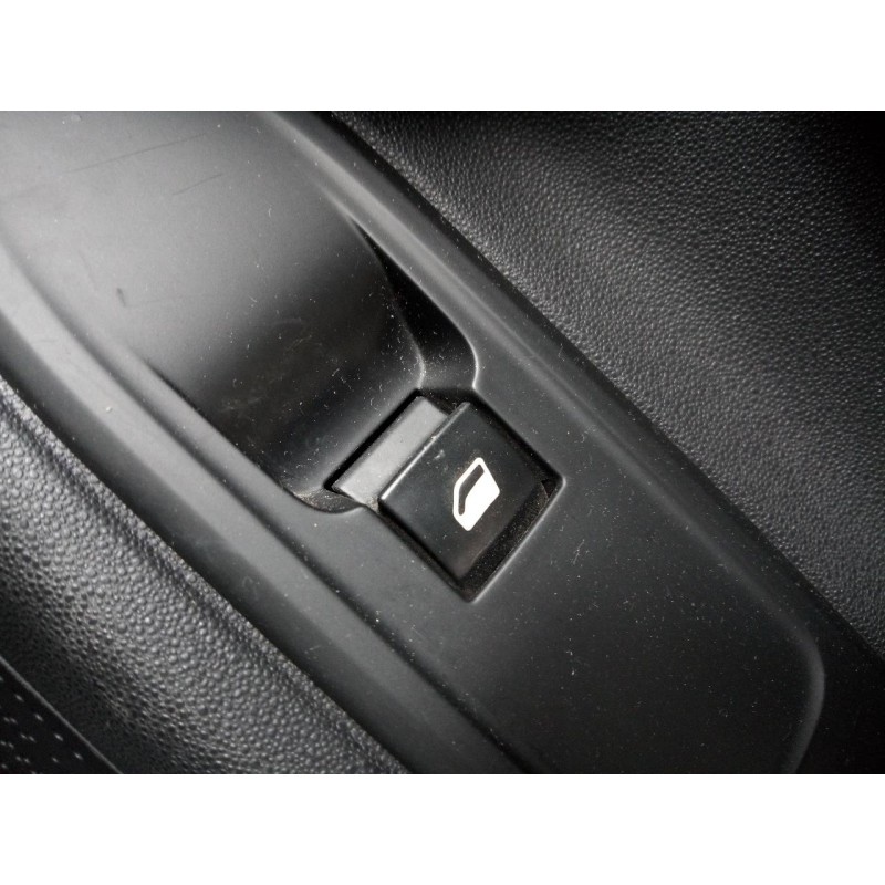 Recambio de mando elevalunas trasero izquierdo para citroën c3 attraction referencia OEM IAM   
