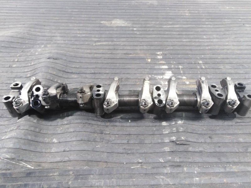 Recambio de eje balancines para nissan terrano (wd21) referencia OEM IAM   P1-A2-3